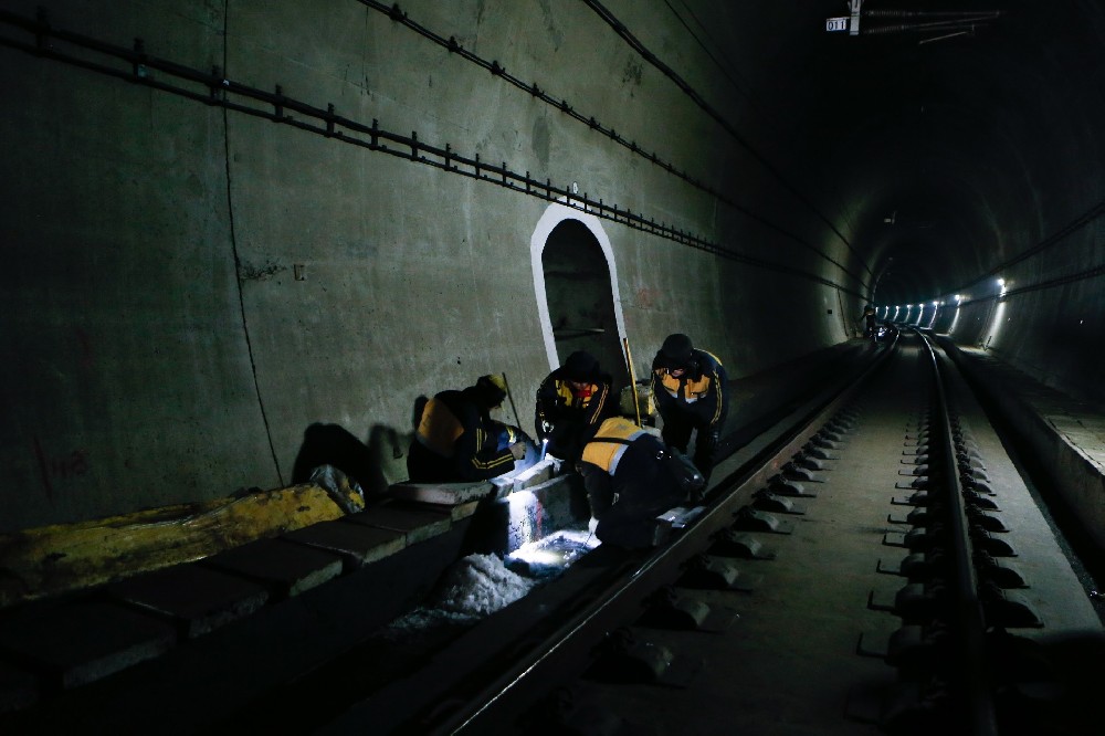 泰州铁路运营隧道病害现状